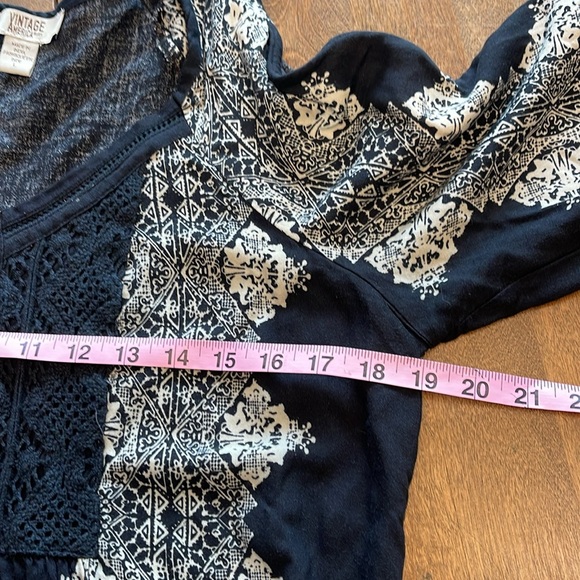 🌸Vintage American Blues cold shoulder long sleeve top - Picture 7 of 9